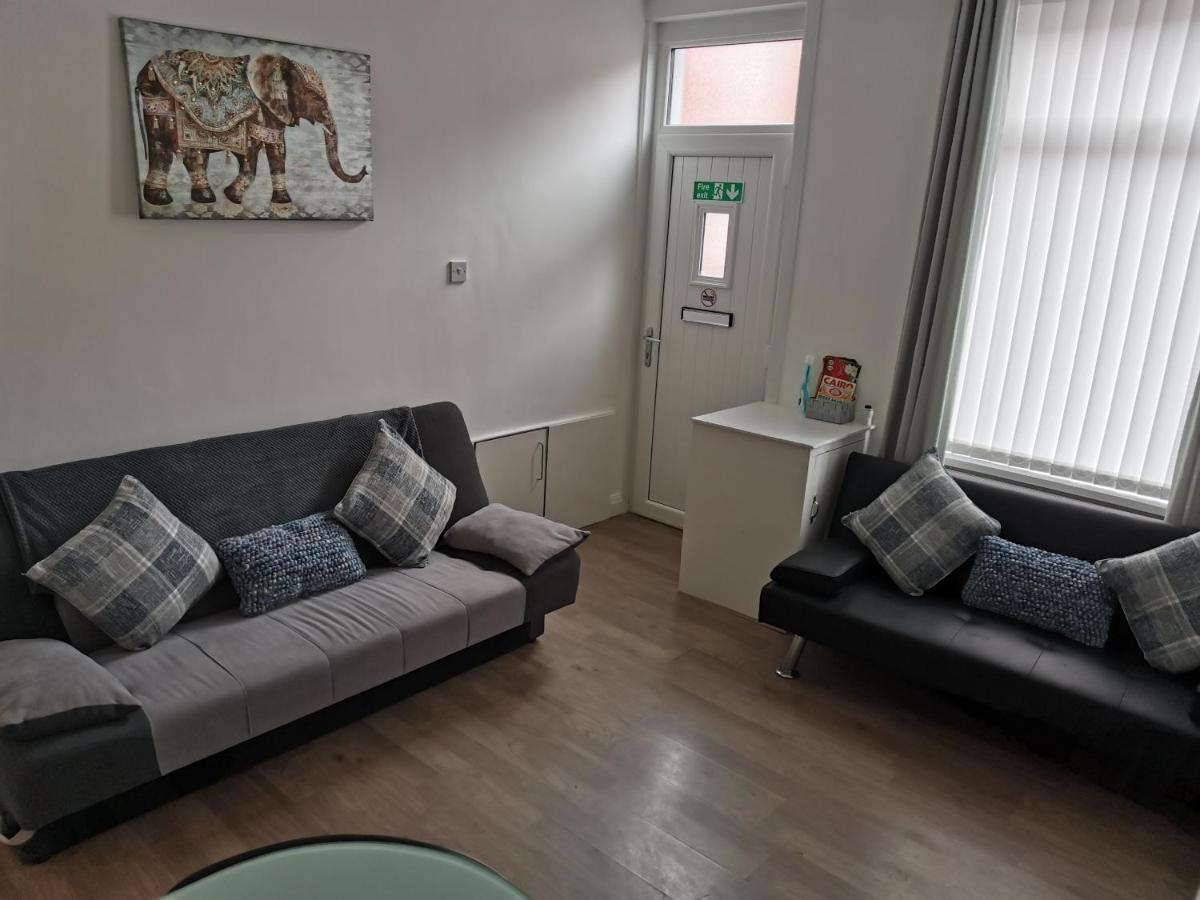 Welcome Home - Close To Town Centre - Full Holiday Home Blackpool Kültér fotó